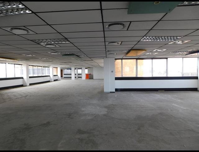 2,000M² OFFICE TO LET IN FERNDALE